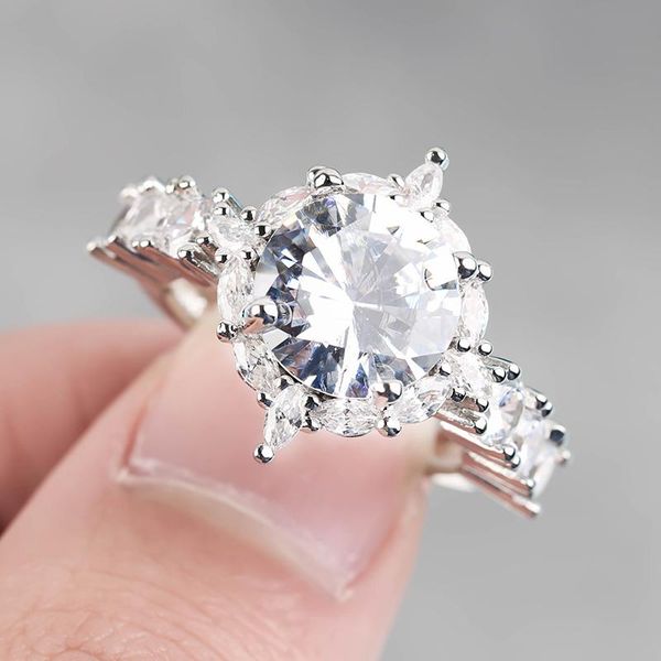 wedding rings fashion bright white crystal stone ring luxury jewelry engagement for women 2021 unique design gift, Slivery;golden
wedding rings fashion bright white crystal stone ring luxury jewelry engagement for women 2021 unique design gift, Slivery;golden