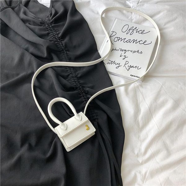 keychains british fashion mini handbag keychain 2021 creative designer keyring pu leather bag pendant accessories gift, Silver 
keychains british fashion mini handbag keychain 2021 creative designer keyring pu leather bag pendant accessories gift, Silver