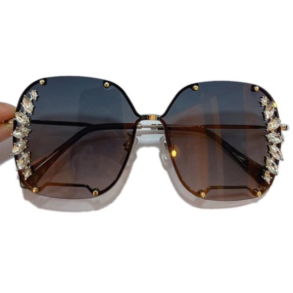 oversized women square sunglasses vintage brand rimless gradient sun glasses with box uv400, White;black
oversized women square sunglasses vintage brand rimless gradient sun glasses with box uv400, White;black