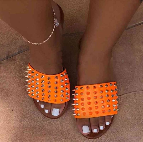 sandals 2021 women rivet slippers ladies flat casual slides open toe outside metal decoration soft beach shoes summer female footw, Black
sandals 2021 women rivet slippers ladies flat casual slides open toe outside metal decoration soft beach shoes summer female footw, Black