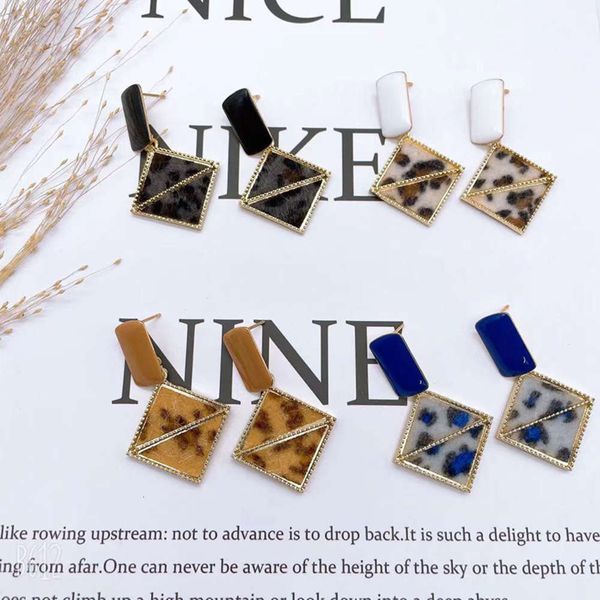 double triangle print earrings autumn winter fashion earrings temperament long personalized simple female
double triangle print earrings autumn winter fashion earrings temperament long personalized simple female