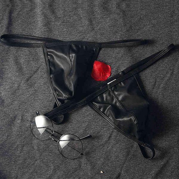 men's imitation leather underwear men's personality sao thong low waist, Black;white
men's imitation leather underwear men's personality sao thong low waist, Black;white