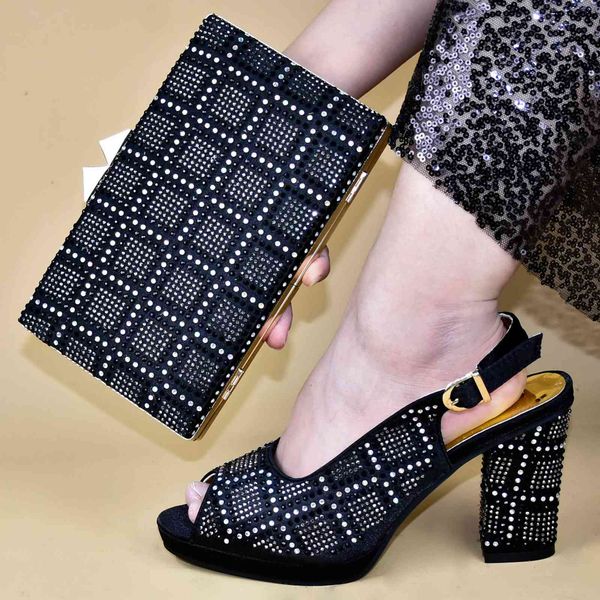 2021 black comfortable rubber thick heel fish mouth fashion sandals with handbag large 4142
2021 black comfortable rubber thick heel fish mouth fashion sandals with handbag large 4142