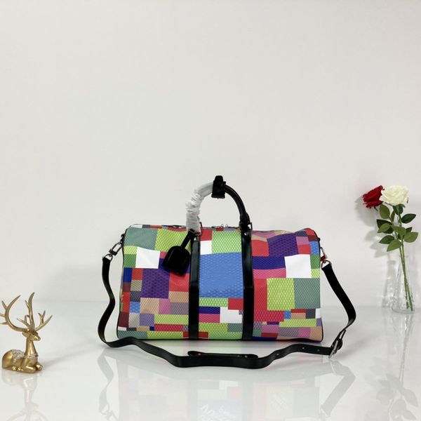 women luxurys designers bags 2021 keepall bandoulière 50 travel bag male and female luggage m57946 size 50x29x23cm
women luxurys designers bags 2021 keepall bandoulière 50 travel bag male and female luggage m57946 size 50x29x23cm