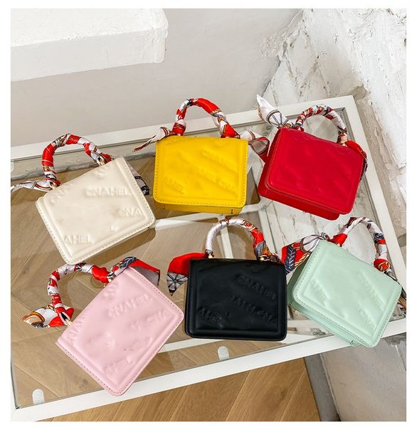 luxury girls handags kids designer letter plaid silk scarf pearl one shoulder bags children princess messenger bags women mini purse f013, Black
luxury girls handags kids designer letter plaid silk scarf pearl one shoulder bags children princess messenger bags women mini purse f013, Black