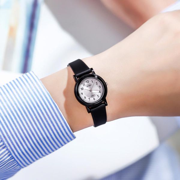 fashion casual women quartz lady watch simple round horloges ladies dial waterproof wristwatches, Slivery;brown
fashion casual women quartz lady watch simple round horloges ladies dial waterproof wristwatches, Slivery;brown