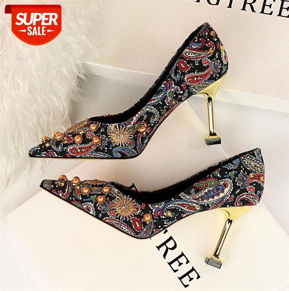1728-1 retro european and american style women's shoes stiletto high-heeled shallow mouth pointed floral cloth satin rhinestone metal #
1728-1 retro european and american style women's shoes stiletto high-heeled shallow mouth pointed floral cloth satin rhinestone metal #