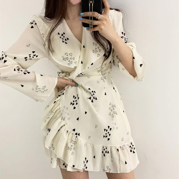 casual dresses hzirip korean trend 2021 wild long-sleeved cute sweet contrast color high waist lotus leaf v-neck fashion female dress, Black;gray
casual dresses hzirip korean trend 2021 wild long-sleeved cute sweet contrast color high waist lotus leaf v-neck fashion female dress, Black;gray