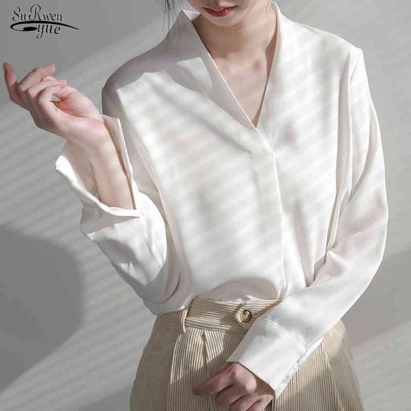 spring autumn white women blouse and office lady chiffon shirts long sleeve v neck vintage female clothing 12609 210508
spring autumn white women blouse and office lady chiffon shirts long sleeve v neck vintage female clothing 12609 210508