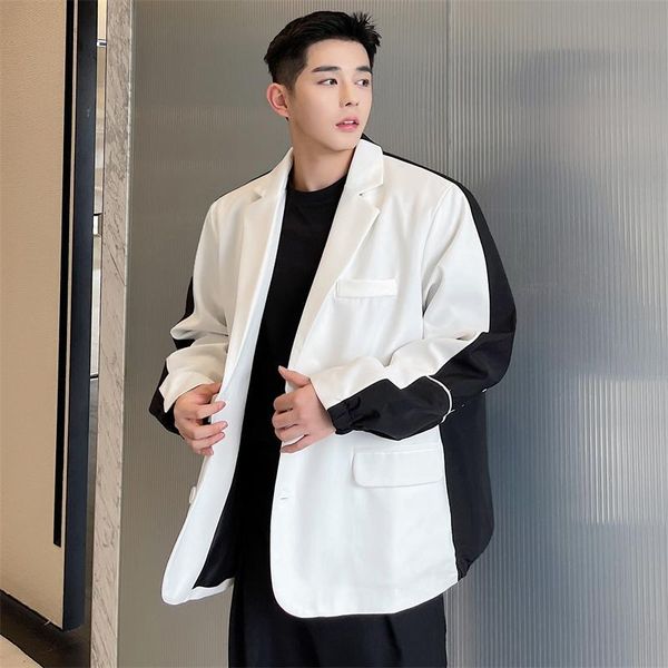 men's suits & blazers suit coat spring and autumn korean casual black white color design splicing loose large size jacketÂ, White;black
men's suits & blazers suit coat spring and autumn korean casual black white color design splicing loose large size jacketÂ, White;black