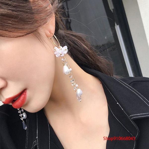 trendy temperament pearl shell earrings female exaggerated personality super fairy tassel long sum dangle & chandelier, Silver
trendy temperament pearl shell earrings female exaggerated personality super fairy tassel long sum dangle & chandelier, Silver