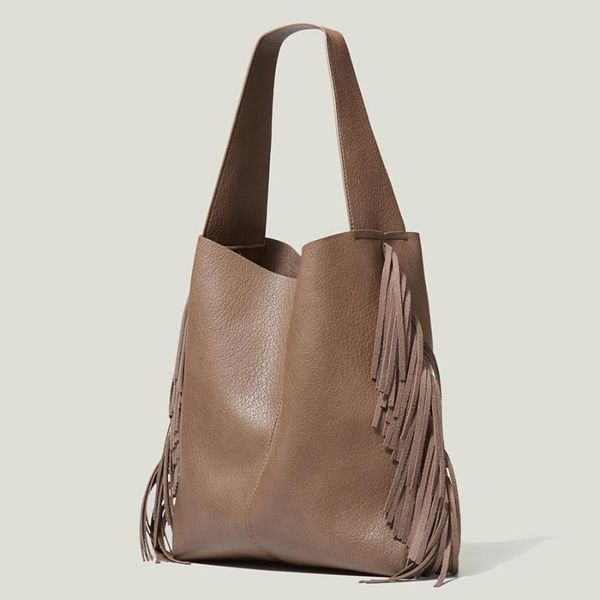 evening bags fashion tassels women shoulder bag large capacity brand design bucket handbags and purses pu leather big totes composite
evening bags fashion tassels women shoulder bag large capacity brand design bucket handbags and purses pu leather big totes composite