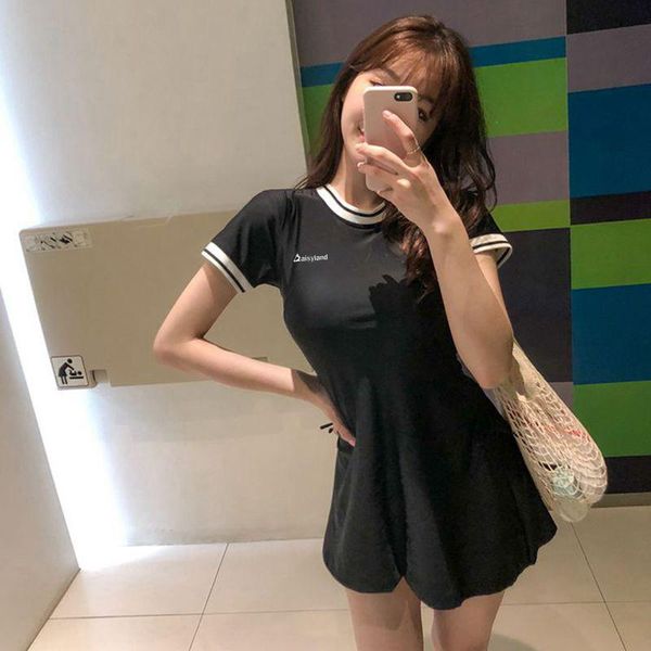 women sport swimsuit short sleeves solid swimwear with pants two pieces tankini set beach sports wear for 2021 est one-piece suits
women sport swimsuit short sleeves solid swimwear with pants two pieces tankini set beach sports wear for 2021 est one-piece suits