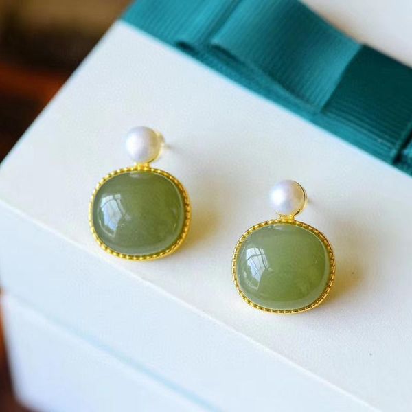 stud s silver natural hetian sapphire earrings inlaid with pearl embellishment retro gentle and lovely women's brand jewelry, Golden;silver
stud s silver natural hetian sapphire earrings inlaid with pearl embellishment retro gentle and lovely women's brand jewelry, Golden;silver