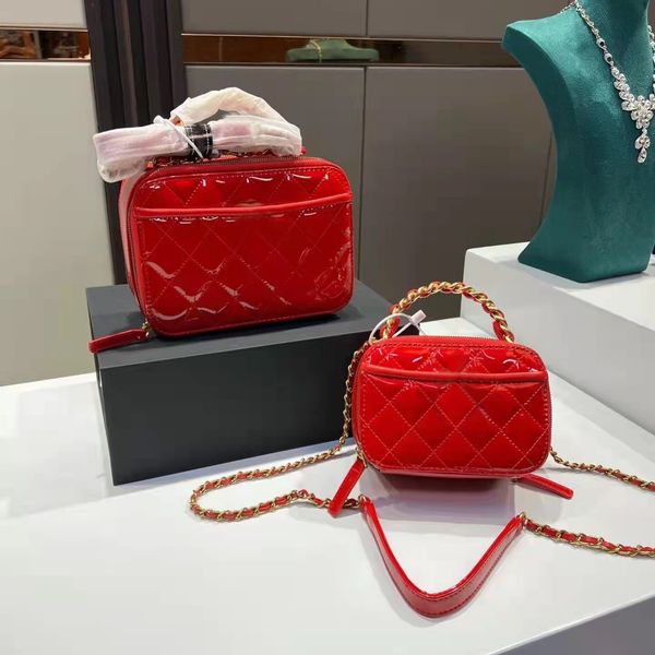 new style patent leather material luxury fashion lady cosmetic bag 20cmx14cm
new style patent leather material luxury fashion lady cosmetic bag 20cmx14cm