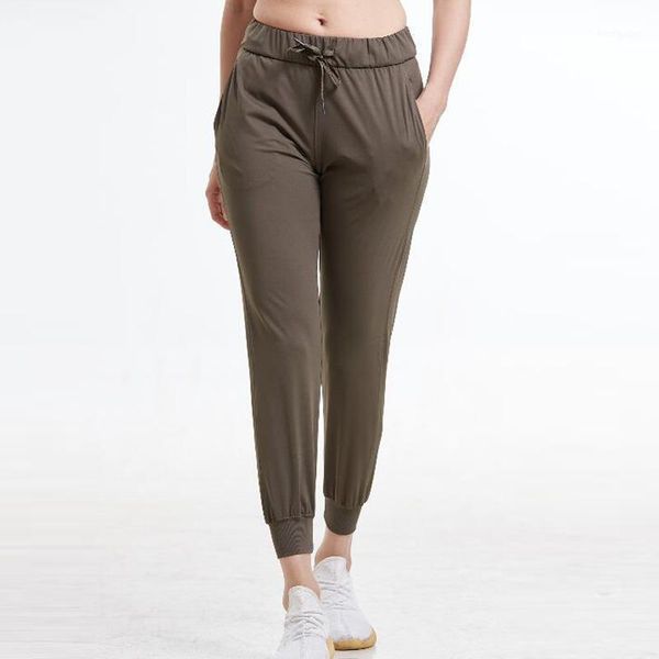 yoga outfit women workout joggers butter soft elasticfabric pants with two side pockets outdoor sports tights
yoga outfit women workout joggers butter soft elasticfabric pants with two side pockets outdoor sports tights