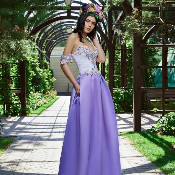 party dresses off the shoulder short sleeves hand made flowers prom dress sweetheart satin wedding grown vestidos de boda, White;black
party dresses off the shoulder short sleeves hand made flowers prom dress sweetheart satin wedding grown vestidos de boda, White;black