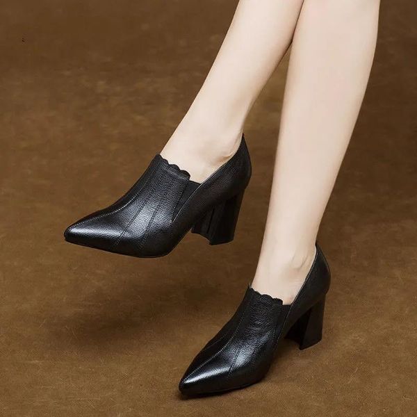 boots women classic pointed toe black pu leather square heel autumn european stylish female cool botas femininas e9007
boots women classic pointed toe black pu leather square heel autumn european stylish female cool botas femininas e9007