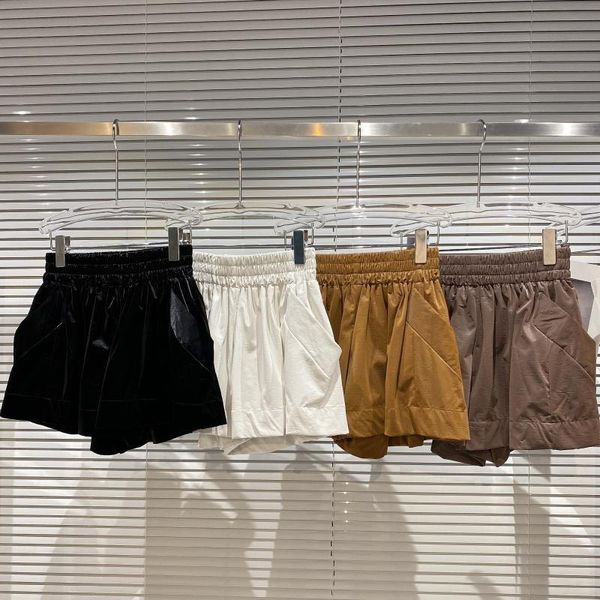 women's shorts imitation leather women 2021 autumn fashion show large pocket elastic waist loose wide leg, White;black
women's shorts imitation leather women 2021 autumn fashion show large pocket elastic waist loose wide leg, White;black