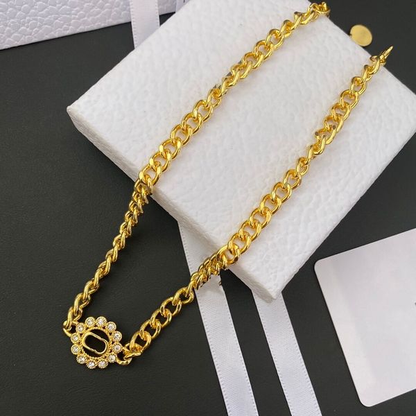 fashion famous necklaces flowers diamond necklace coarse chains jewelry hip hop gold short necklaces charm design with boxes, Silver
fashion famous necklaces flowers diamond necklace coarse chains jewelry hip hop gold short necklaces charm design with boxes, Silver