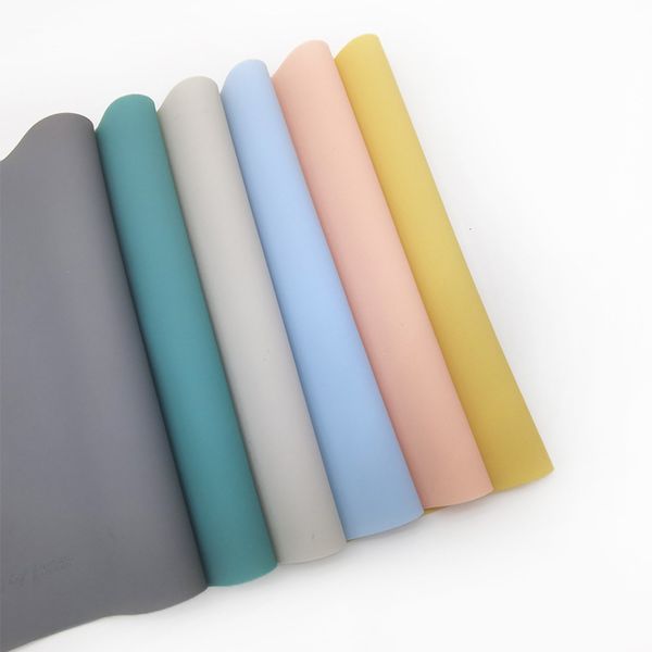thickened 140g nordic 40 * 30 food grade silicone children's mat heat insulation student table western easy to wash
thickened 140g nordic 40 * 30 food grade silicone children's mat heat insulation student table western easy to wash