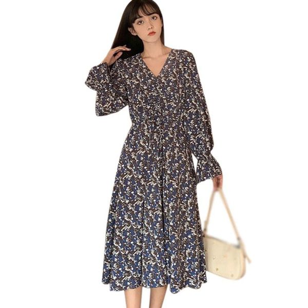 casual dresses bodycon autumn floral v-neck long-sleeved dress female temperament chiffon flared sleeve mid-length design sense vestido, Black;gray
casual dresses bodycon autumn floral v-neck long-sleeved dress female temperament chiffon flared sleeve mid-length design sense vestido, Black;gray