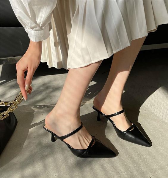 ladies shoes low heel pointed toe black pumps casual slingback high heels summer women office white zapatos tacon dress
ladies shoes low heel pointed toe black pumps casual slingback high heels summer women office white zapatos tacon dress
