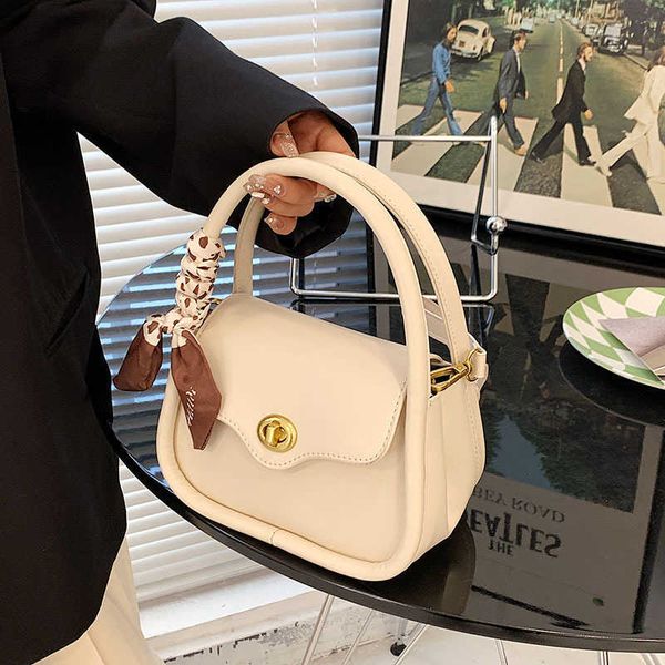 bag women 2022 new fashion women's bag niche design portable women's messenger single shoulder bag foreign style net red bags
bag women 2022 new fashion women's bag niche design portable women's messenger single shoulder bag foreign style net red bags