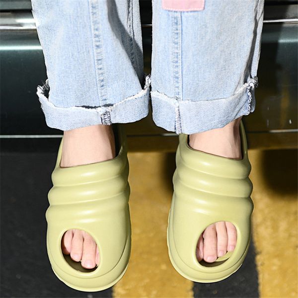 2021 slippers slide shoes fashion soft bottom sandals desert sand brown summer platform sandale bone white men slipper with box size 35-46 #, Black
2021 slippers slide shoes fashion soft bottom sandals desert sand brown summer platform sandale bone white men slipper with box size 35-46 #, Black