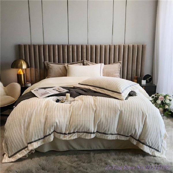 bedding sets 4pcs set light luxury style european milk velvet winter thick warm double-sided coral bed linen home textile
bedding sets 4pcs set light luxury style european milk velvet winter thick warm double-sided coral bed linen home textile