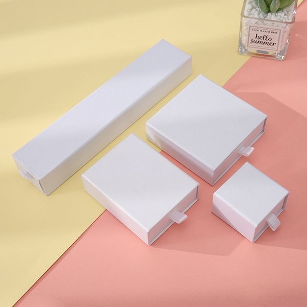 NSP kraft paper packaging es black card es drawer bracelet necklace packing earring kraft paper jewelry ring box jewelry box, Black;white
NSP kraft paper packaging es black card es drawer bracelet necklace packing earring kraft paper jewelry ring box jewelry box, Black;white
