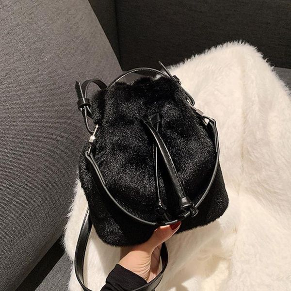 evening bags women bucket tote exquisite crossbody bag 2021 winter high-quality faux fur women's designer trend handbag shoulder
evening bags women bucket tote exquisite crossbody bag 2021 winter high-quality faux fur women's designer trend handbag shoulder