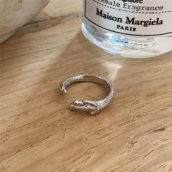 cluster rings ruiyi real 925 sterling silver women minimalist simple dragon shape female super mini all-matching niche simplicity, Golden;silver
cluster rings ruiyi real 925 sterling silver women minimalist simple dragon shape female super mini all-matching niche simplicity, Golden;silver