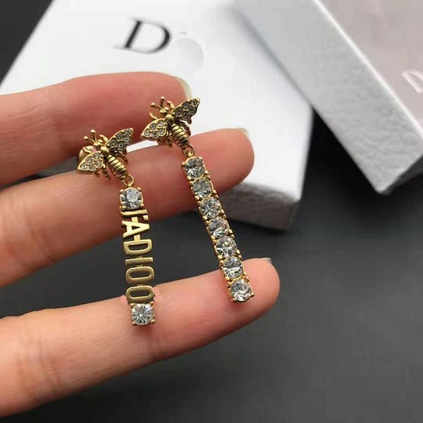 70% off outlet online 2021 family letter bee rhinestone fashion silver needle earrings female, Golden
70% off outlet online 2021 family letter bee rhinestone fashion silver needle earrings female, Golden