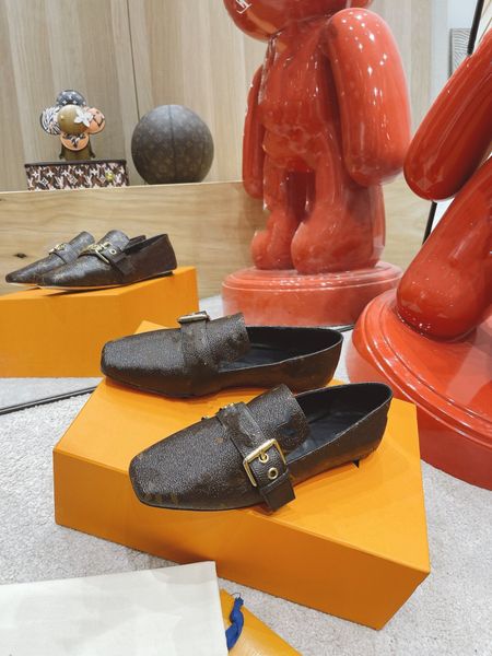 2021 fall flat single shoes sandals female british style metal flower decoration all-match bag heel loafers, Black
2021 fall flat single shoes sandals female british style metal flower decoration all-match bag heel loafers, Black
