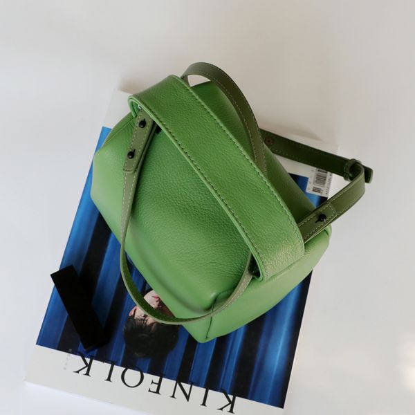 Telfar mini bags Quilted Leather Multi Pochette Felicie Louisbags_18 akend zhouzhoubao123pillow l square for women Hanghhangbag marc Bag 17*13*13cm
Telfar mini bags Quilted Leather Multi Pochette Felicie Louisbags_18 akend zhouzhoubao123pillow l square for women Hanghhangbag marc Bag 17*13*13cm