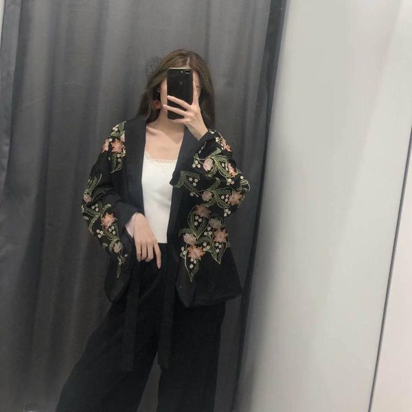 women's jackets 2021 spring embroidered kimono jacket windbreaker women chaqueta mujer jaqueta feminina, Black;brown
women's jackets 2021 spring embroidered kimono jacket windbreaker women chaqueta mujer jaqueta feminina, Black;brown