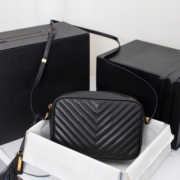 luxurys designers lou camera bags black cow skin women handbags classical lady shoulder bag crossbody purse with box
luxurys designers lou camera bags black cow skin women handbags classical lady shoulder bag crossbody purse with box