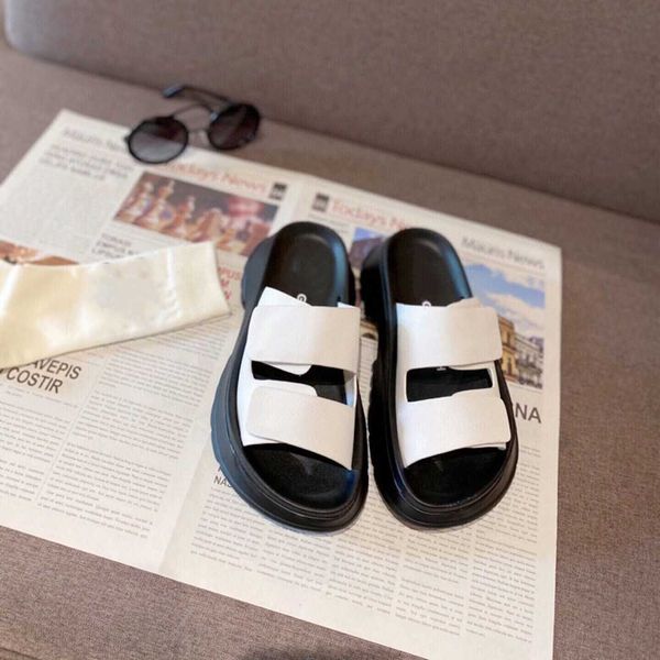 ss spring and summer thick soled slippers fashion leather british flat bottom women's sandals high end women's slippers, Black
ss spring and summer thick soled slippers fashion leather british flat bottom women's sandals high end women's slippers, Black