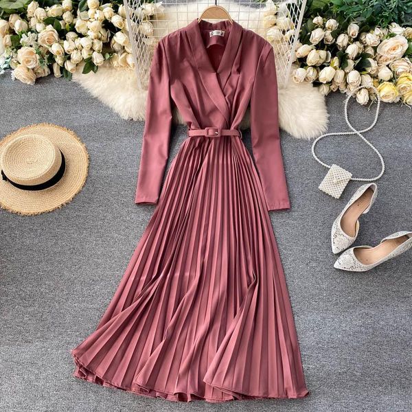 casual dresses 2021 autumn vintage dress long sleeve v-neck slim fashion a-line pleated womenlace up the waist and look thin, Black;gray
casual dresses 2021 autumn vintage dress long sleeve v-neck slim fashion a-line pleated womenlace up the waist and look thin, Black;gray