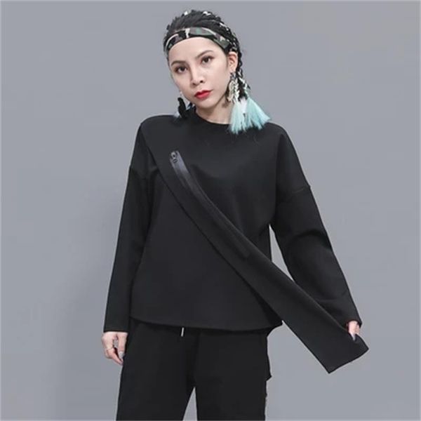 women's t-shirt european and american leisure creative irregular patchwork loose niche design zipper sleeve, White
women's t-shirt european and american leisure creative irregular patchwork loose niche design zipper sleeve, White