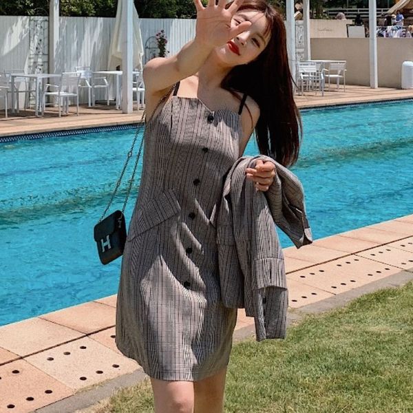 spring women's 2 piece set office ol plaid notched long sleeve blazer coat + sling dress suit 210518, White
spring women's 2 piece set office ol plaid notched long sleeve blazer coat + sling dress suit 210518, White