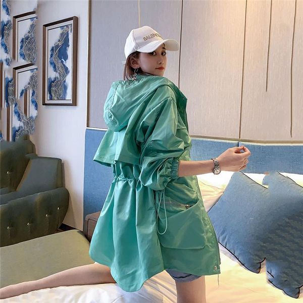 women's trench coats 2021 spring autumn hooded big pocket tooling female women waist drawstring loose long windbreaker g460, Tan;black
women's trench coats 2021 spring autumn hooded big pocket tooling female women waist drawstring loose long windbreaker g460, Tan;black