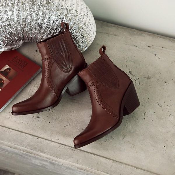 boots mljuese 2021 women ankle cow leather slip on vintage brown color high heels autumn spring party dress, Black
boots mljuese 2021 women ankle cow leather slip on vintage brown color high heels autumn spring party dress, Black