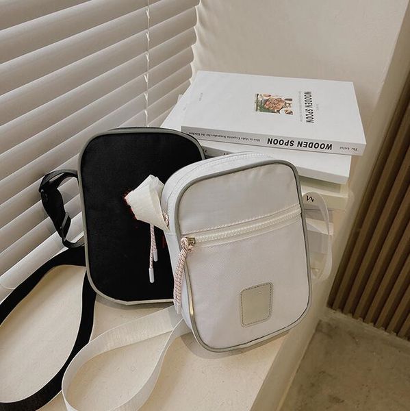 2021 mens shoulder bags canvas leather designers noctilucence messenger bag famous trip postman classic handbag wallet
2021 mens shoulder bags canvas leather designers noctilucence messenger bag famous trip postman classic handbag wallet