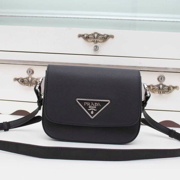 light 2021 new fashion, high-level sense, simple and versatile, leisure niche design, single shoulder messenger chain bag zly
light 2021 new fashion, high-level sense, simple and versatile, leisure niche design, single shoulder messenger chain bag zly
