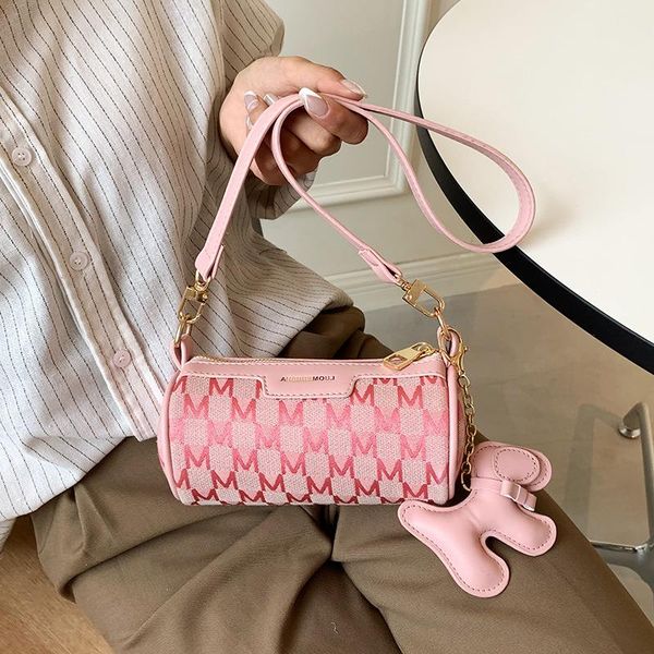 bag messenger female cylinder trade foreign personality fashion letter printing simple shoulder new 2021 dphew
bag messenger female cylinder trade foreign personality fashion letter printing simple shoulder new 2021 dphew