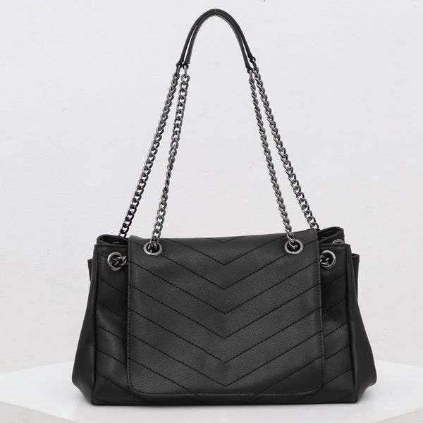 genuine leather handbags ladies tote bag womens cross body goatskin hardware chain letter thread shoulder bags plain high quality, Red;black
genuine leather handbags ladies tote bag womens cross body goatskin hardware chain letter thread shoulder bags plain high quality, Red;black