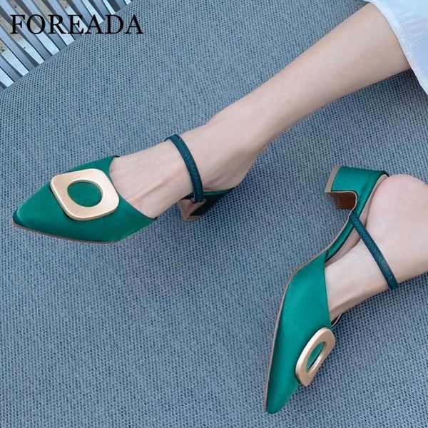 dress shoes foreada mules woman med heels pointed toe block heel lady pumps metal decoration female footwear green black big size 40
dress shoes foreada mules woman med heels pointed toe block heel lady pumps metal decoration female footwear green black big size 40