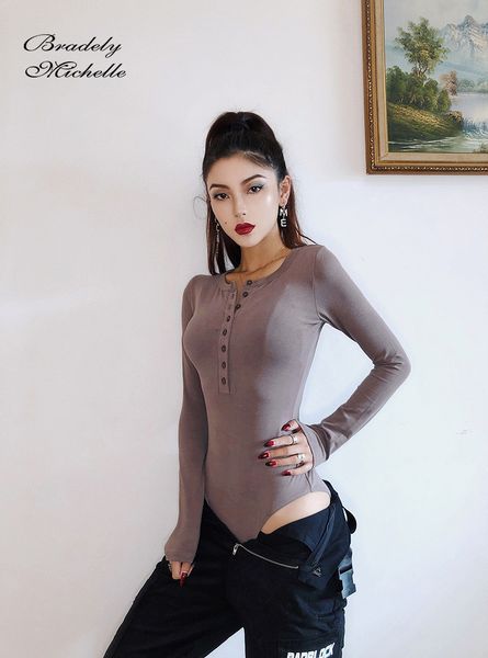 bradely michelle streetwear casual slim comfortable spring cotton women long-sleeve o-neck bodysuits female rompers, Black;white
bradely michelle streetwear casual slim comfortable spring cotton women long-sleeve o-neck bodysuits female rompers, Black;white